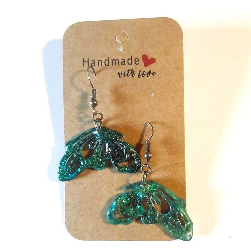 Boucles d'oreilles Papillon – Résine Artisanale, Ailes de Lumière – Image 2