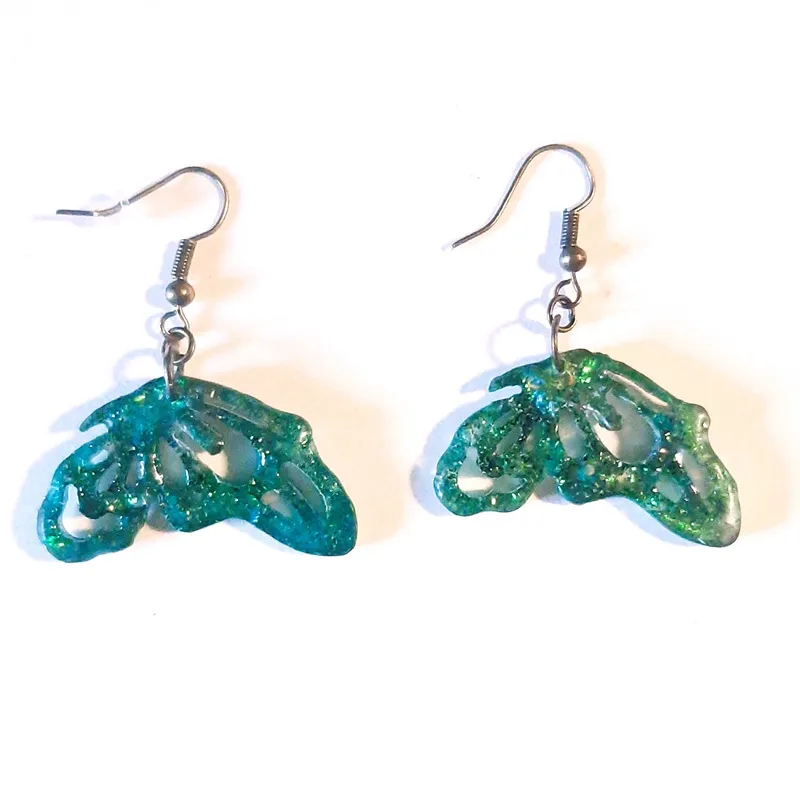 Boucles d'oreilles Papillon – Résine Artisanale, Ailes de Lumière – Image 5