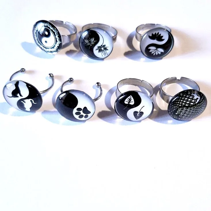 bague yin yang cabochon