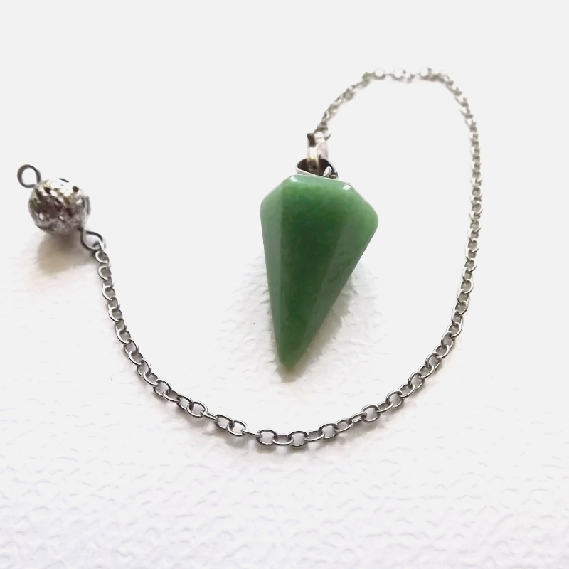 pendule aventutine verte